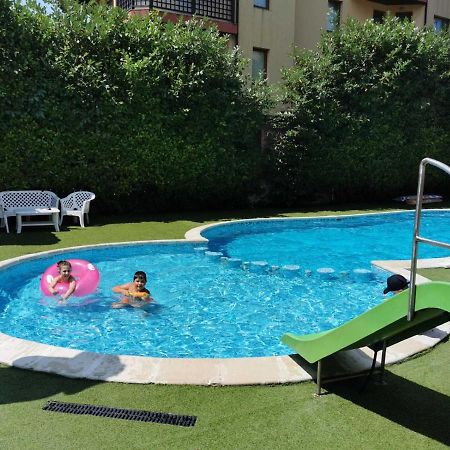 Aparthotel Lucky Family Ravda Exterior photo