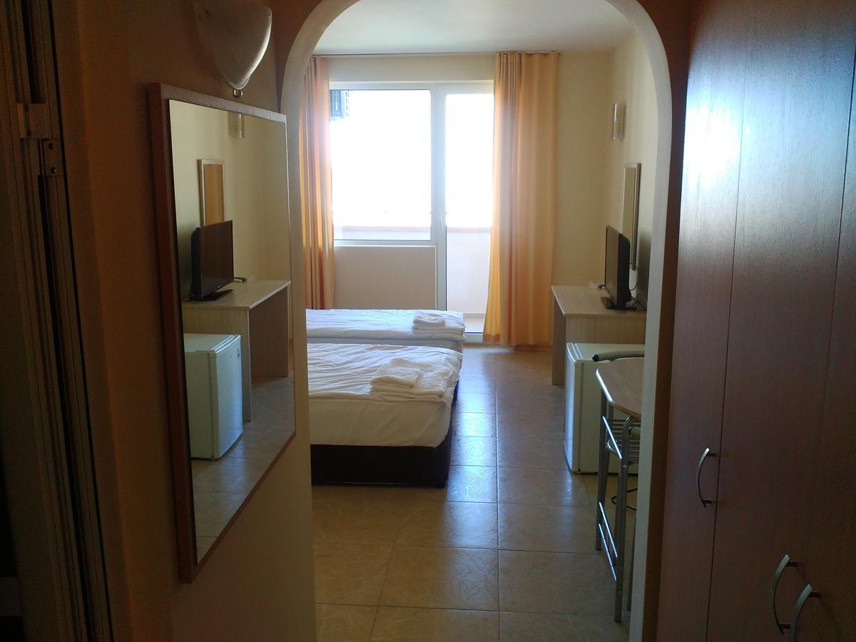 Aparthotel Lucky Family Ravda Exterior photo