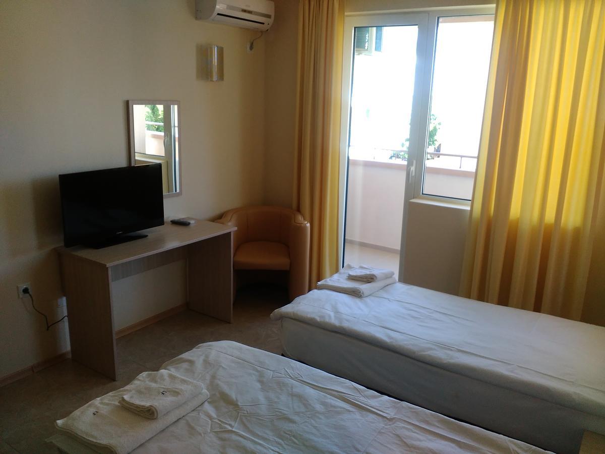 Aparthotel Lucky Family Ravda Exterior photo
