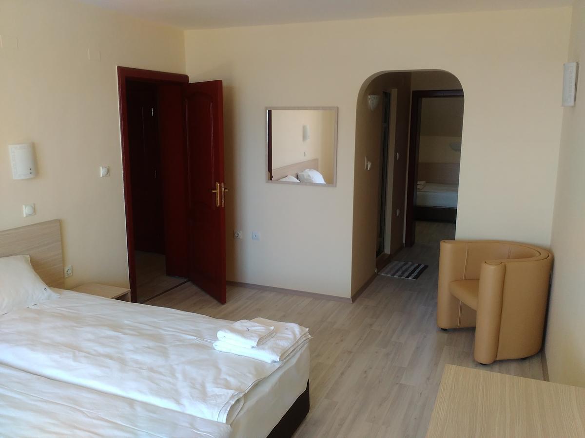 Aparthotel Lucky Family Ravda Exterior photo