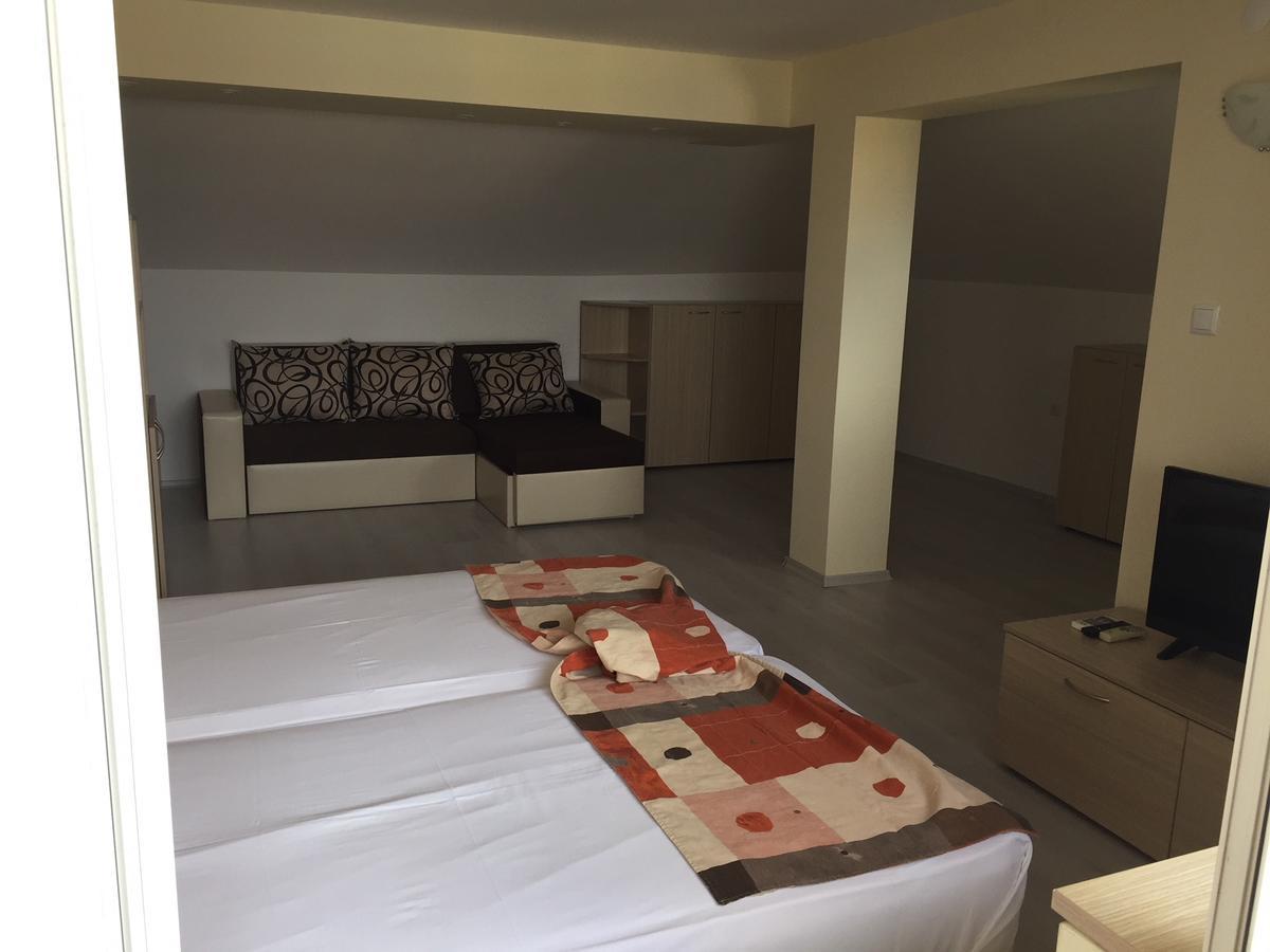 Aparthotel Lucky Family Ravda Exterior photo
