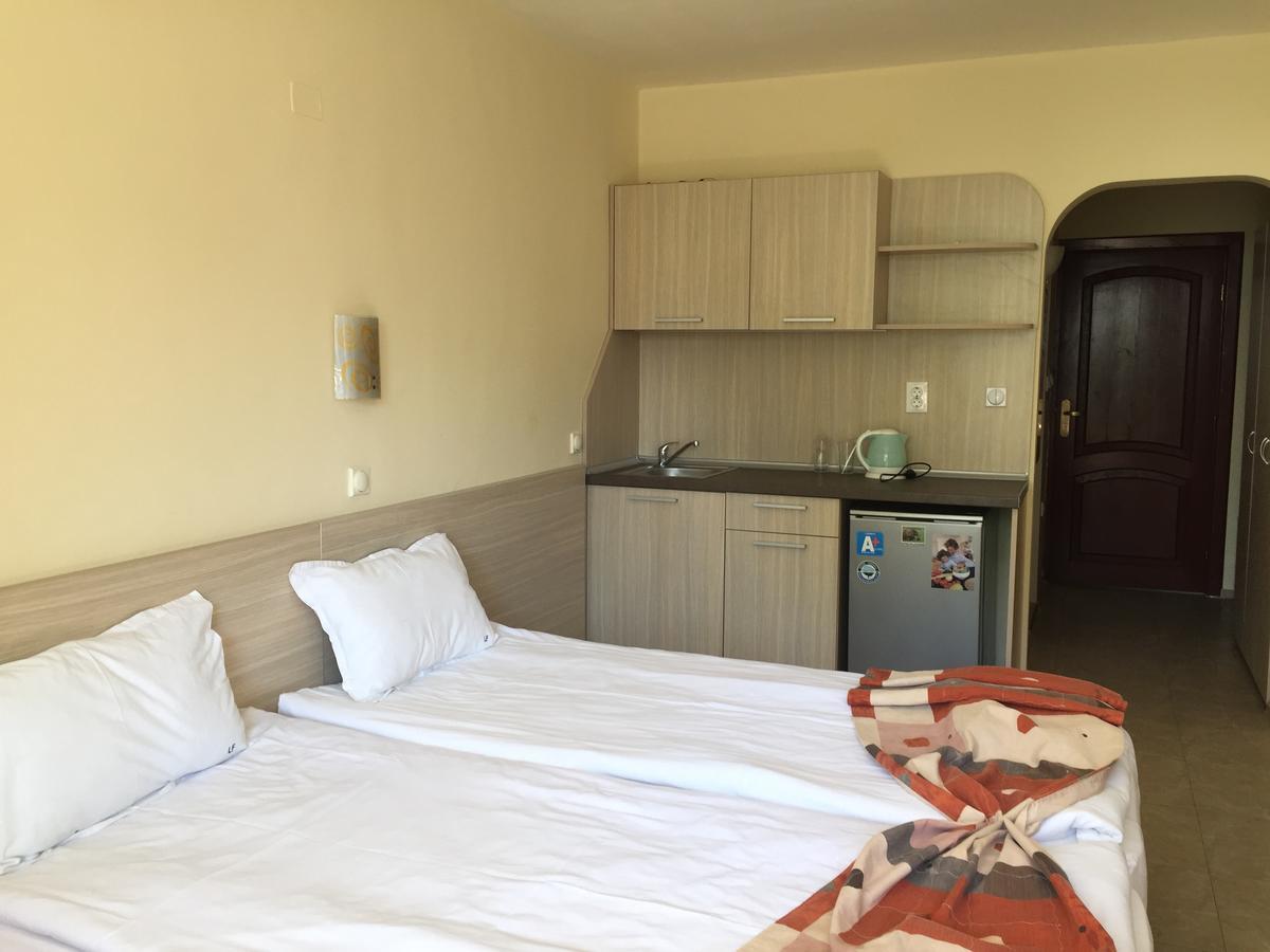 Aparthotel Lucky Family Ravda Exterior photo
