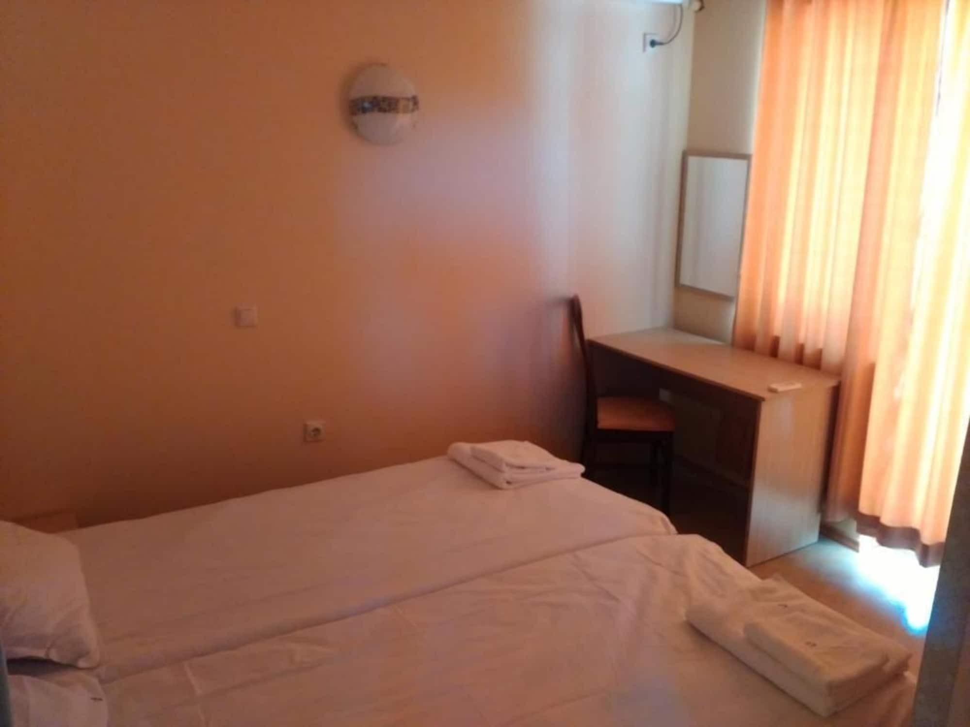 Aparthotel Lucky Family Ravda Exterior photo